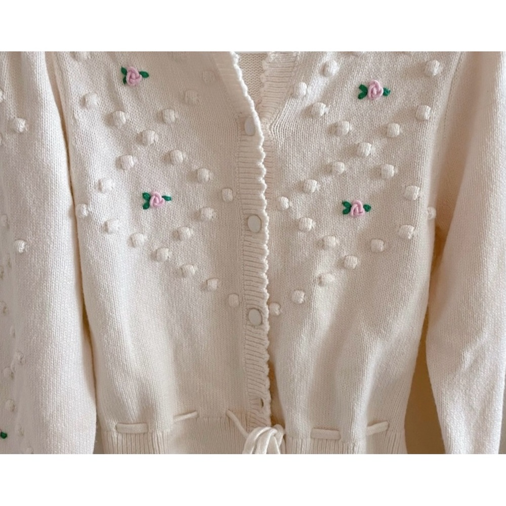 Women's White Rose Embroidery Knit Cardigan